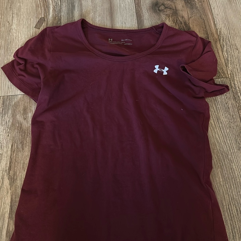 under armor t shirt women’s xs